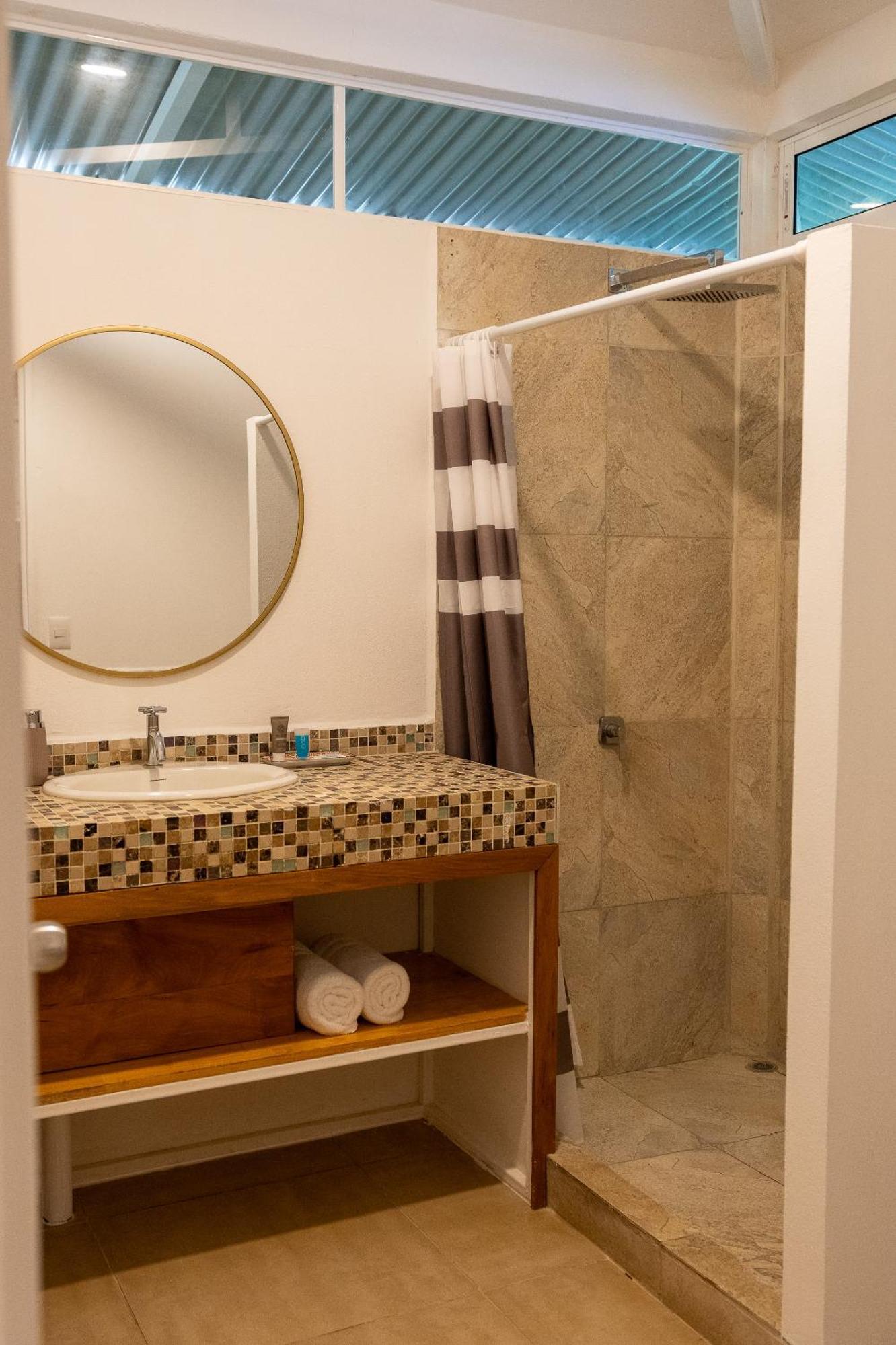Jaguar Inn Bungalows Puerto Viejo de Talamanca Екстериор снимка
