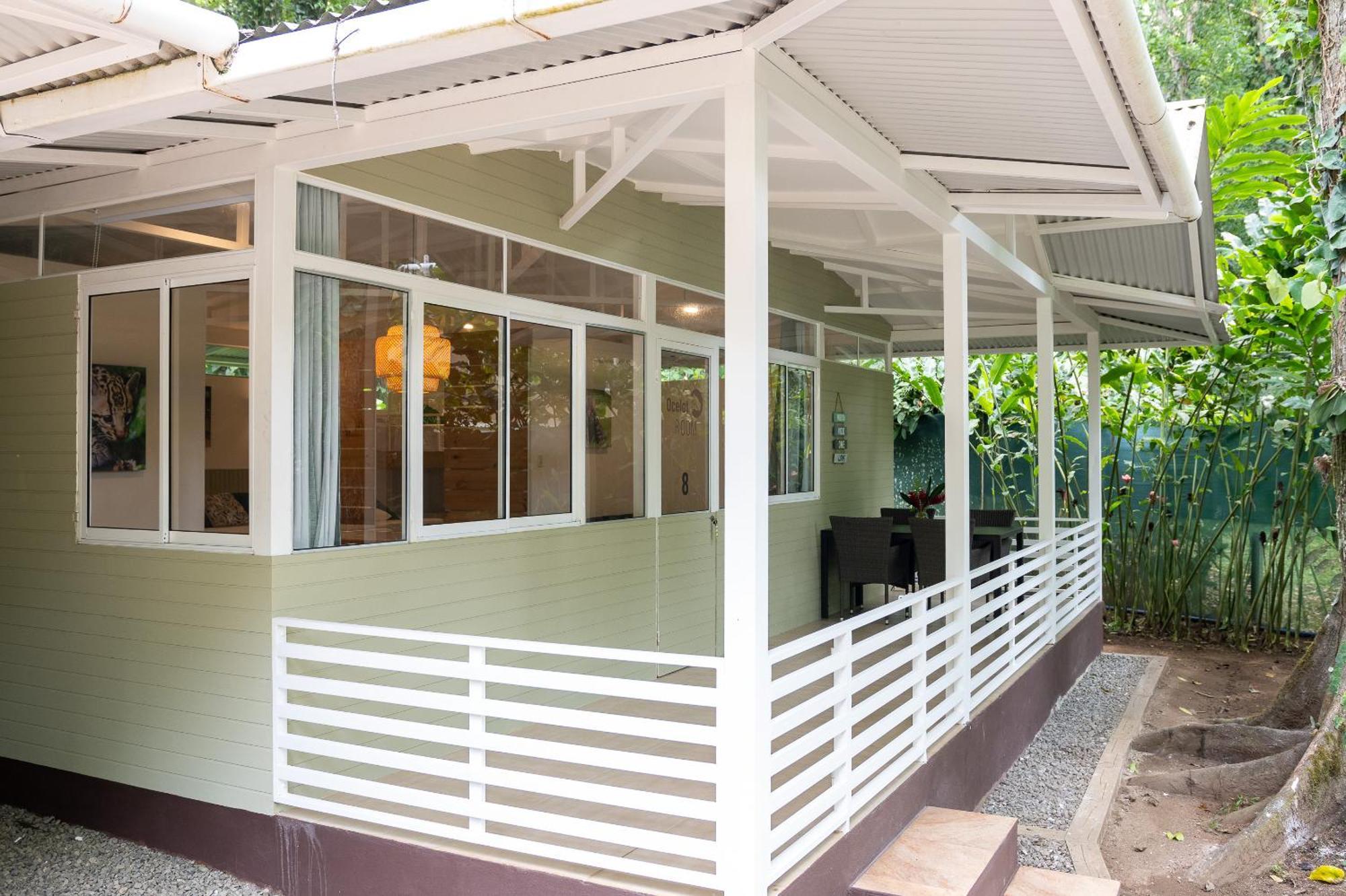 Jaguar Inn Bungalows Puerto Viejo de Talamanca Екстериор снимка