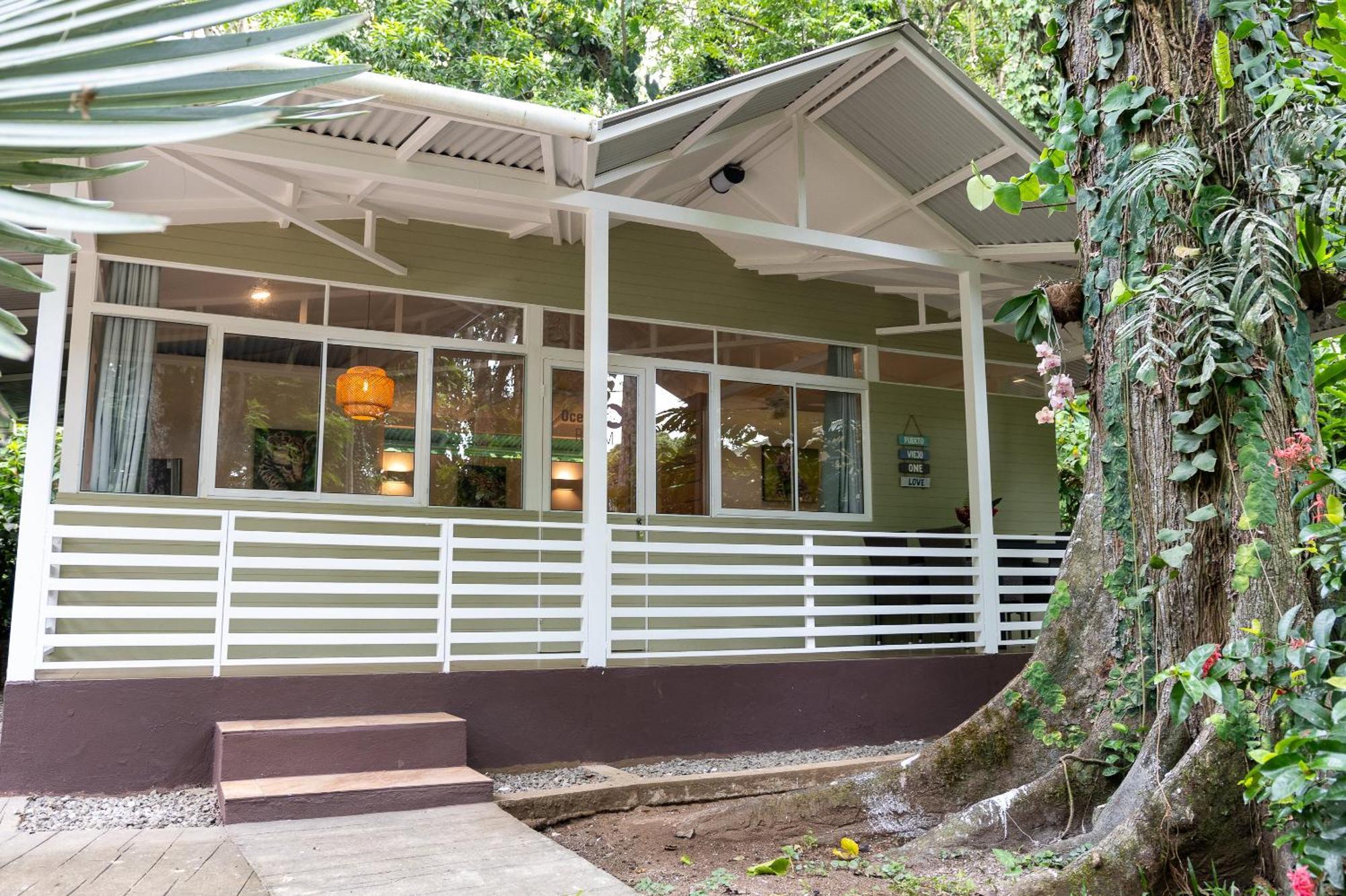 Jaguar Inn Bungalows Puerto Viejo de Talamanca Екстериор снимка