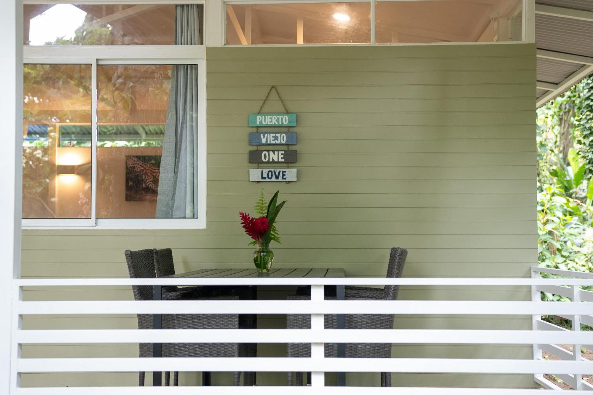 Jaguar Inn Bungalows Puerto Viejo de Talamanca Екстериор снимка